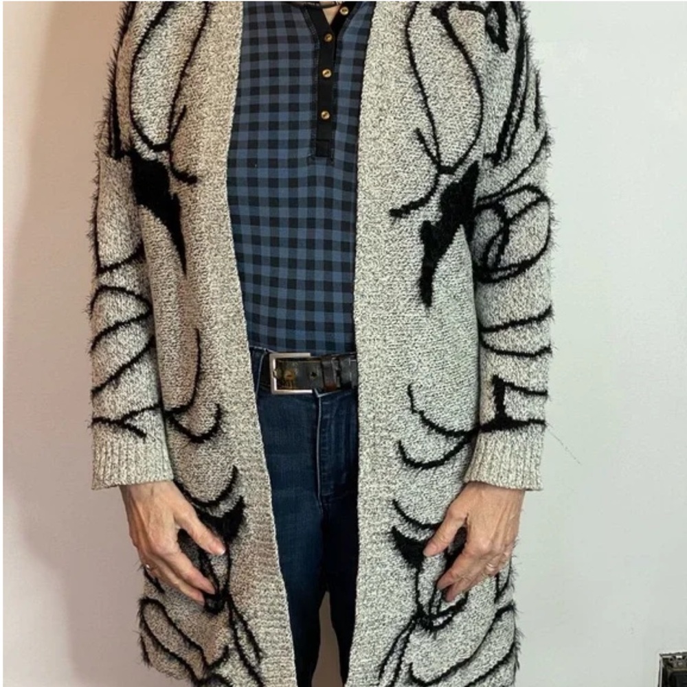 Evidence abstract long cardigan